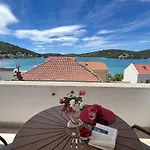Perina Apartment Tisno