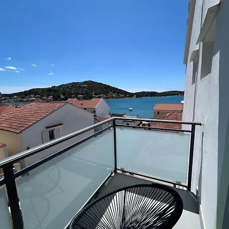 Perina Apartment Tisno