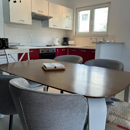 Perina Apartment Tisno