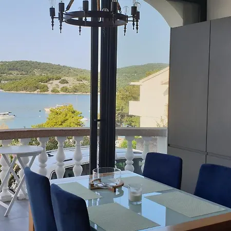 Apartment Perina Tisno